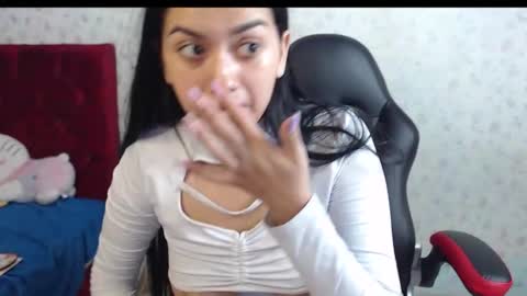 Kayla online show from 3, 10, 2025