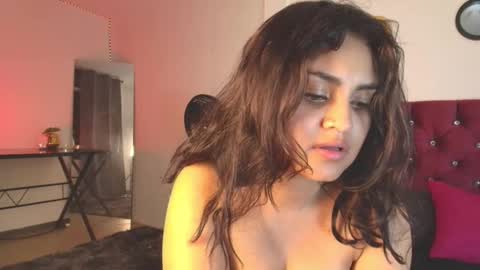 Snapshot of kaylavanber_ chatting on 18, 2, 2025 KAYLA  Damian online show from 18, 2, 2025