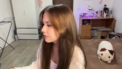 Nyelle online show from 10, 4, 2026
