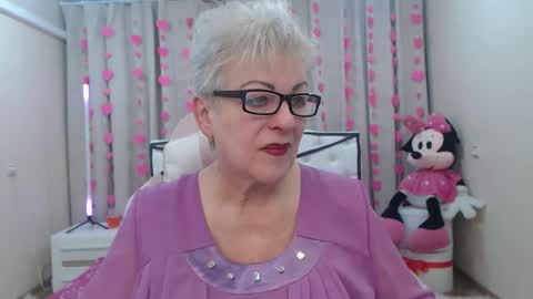 kaylesmoll online show from 7, 2, 2026