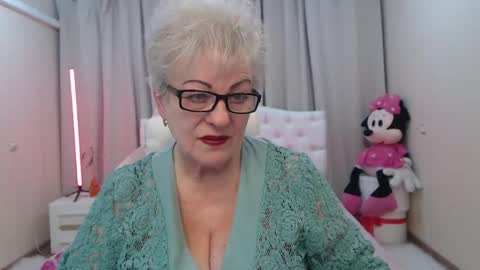 kaylesmoll online show from 1, 5, 2026