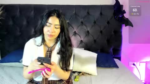 Snapshot of kayli_purple chatting on 23, 10, 2025 Kayli online show from 23, 10, 2025