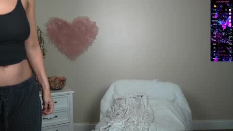 EliandKylie online show from 17, 2, 2025