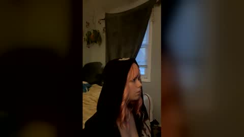 Snapshot of kearianwat chatting on 9, 3, 2026 kearianwat online show from 9, 3, 2026