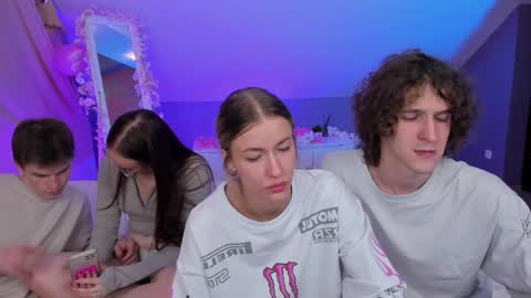 Seb Polly Roxy Jonny online show from 1, 2, 2025