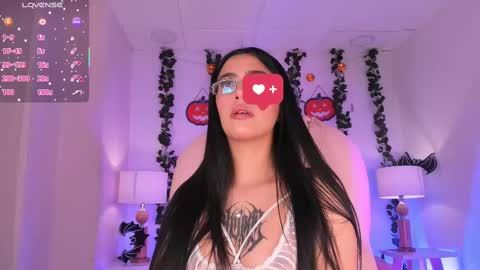 Snapshot of keily_gh1 chatting on 11, 10, 2025 KEILY online show from 11, 10, 2025