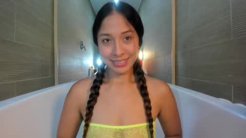 Snapshot of keiry_gonzalez11_aws chatting on 5, 10, 2025 keiry_gonzalez11_aws online show from 5, 10, 2025