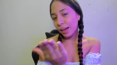 Snapshot of keiry_gonzalez11_aws chatting on 11, 10, 2025 keiry_gonzalez11_aws online show from 11, 10, 2025