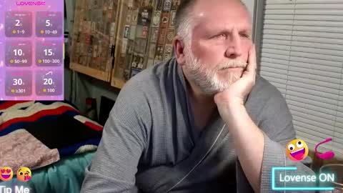 Snapshot of keithobrian chatting on 15, 12, 2025 Keithobrian online show from 15, 12, 2025