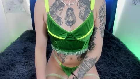 Keket online show from 25, 9, 2025