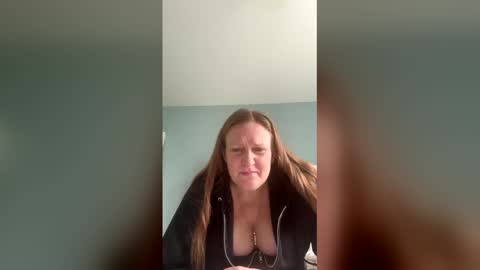 kellilyn10 online show from 19, 4, 2026