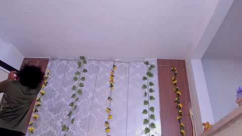 kelly__thomson online show from 25, 2, 2026