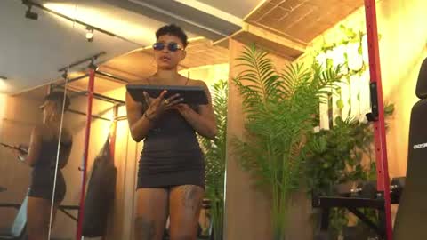 kelly__thomson online show from 26, 6, 2026