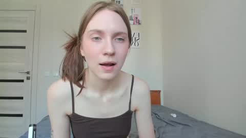kelly_gerzikaaa online show from 30, 4, 2026
