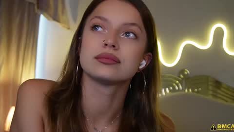 Kelly online show from 6, 3, 2026