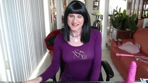 kellyanne Lynn but please call me fucktoy online show from 25, 1, 2025