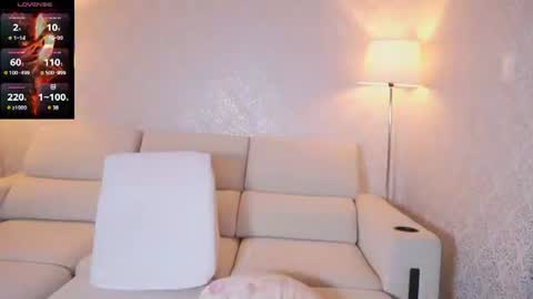 Snapshot of kellyfernandes chatting on 8, 7, 2026 vanessa online show from 8, 7, 2026