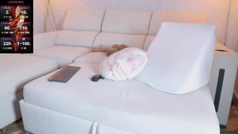 Snapshot of kellyfernandes chatting on 9, 7, 2026 vanessa online show from 9, 7, 2026