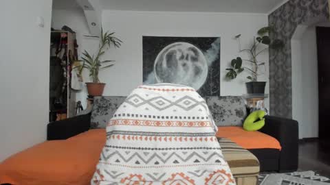 Monday - Friday  08 am - 3 pm GMT 3 online show from 15, 2, 2025