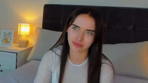 Snapshot of kellywhites chatting on 12, 6, 2026 Kelly online show from 12, 6, 2026
