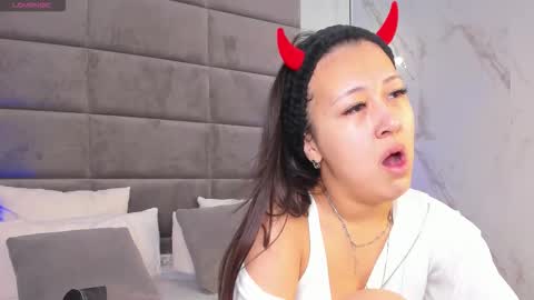 kellyy_bern online show from 28, 11, 2025
