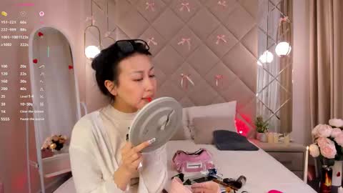 kellyy_bern online show from 9, 3, 2026