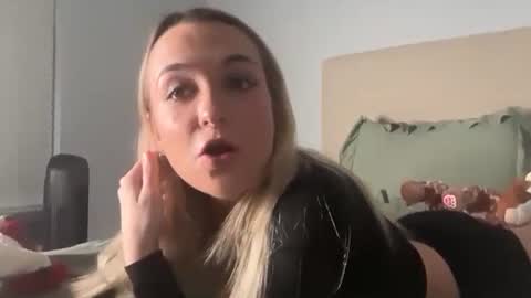 Kelsey Blu online show from 16, 2, 2026