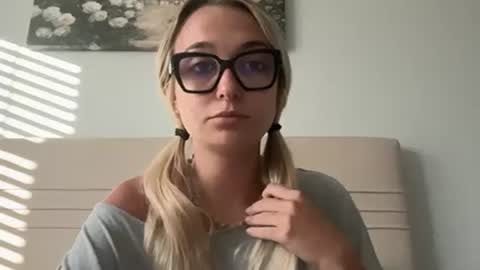 Snapshot of kelseyblu chatting on 17, 4, 2026 Kelsey Blu online show from 17, 4, 2026