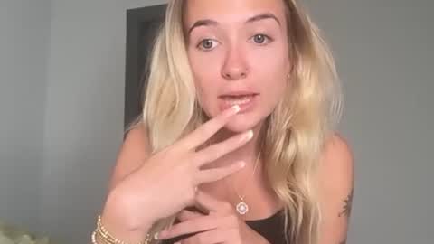 Snapshot of kelseyblu chatting on 17, 5, 2026 Kelsey Blu online show from 17, 5, 2026
