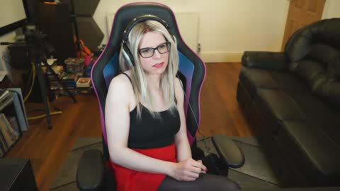 kelseycobalt online show from 17, 12, 2024