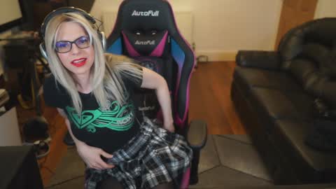 kelseycobalt online show from 28, 12, 2024