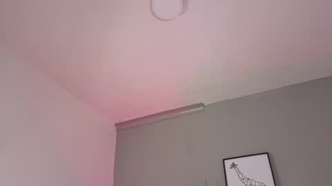   online show from 28, 10, 2025