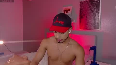 Snapshot of ken_boy_ chatting on 12, 6, 2026 online show from 12, 6, 2026