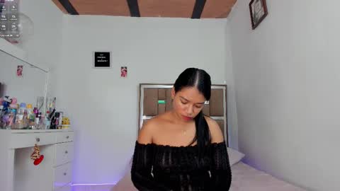 Kendall ewers online show from 1, 10, 2025