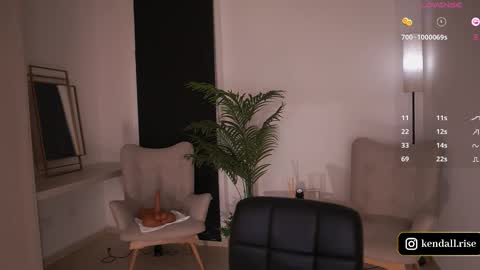 KENDALL IG 1ken 1ken online show from 17, 9, 2025