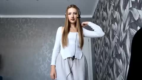 Snapshot of kendastuckmeyer chatting on 6, 10, 2025 Betty online show from 6, 10, 2025