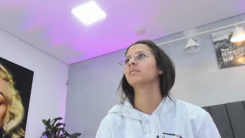 Kendra London online show from 16, 6, 2026