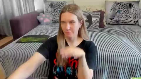 Snapshot of kendra_xx_ chatting on 18, 5, 2026 Kendra online show from 18, 5, 2026