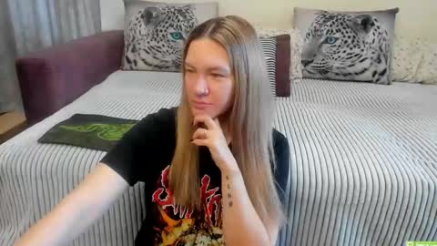 Snapshot of kendra_xx_ chatting on 9, 6, 2026 Kendra online show from 9, 6, 2026