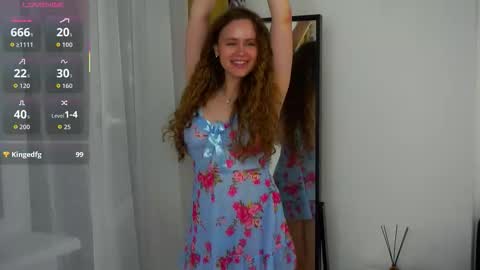 Snapshot of kendraedger chatting on 4, 10, 2025 Kira online show from 4, 10, 2025