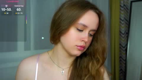 Snapshot of kendraedger chatting on 24, 10, 2025 Kira online show from 24, 10, 2025