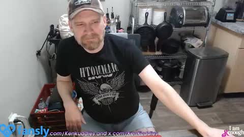 Ken Kuddles online show from 3, 2, 2025