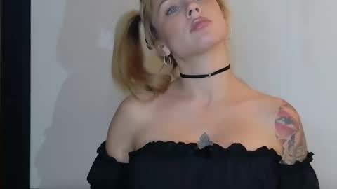 kennedystarrr online show from 29, 4, 2026