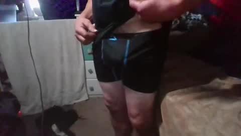 Snapshot of kenneth69h chatting on 8, 9, 2025 kenneth69h online show from 8, 9, 2025