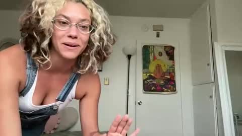 Snapshot of kennibby chatting on 4, 3, 2026 kennibby online show from 4, 3, 2026