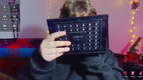 Kenzie online show from 8, 3, 2026