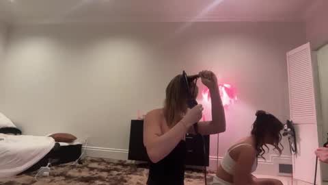 Snapshot of kenziesmithh chatting on 9, 10, 2025 kenziesmithh online show from 9, 10, 2025