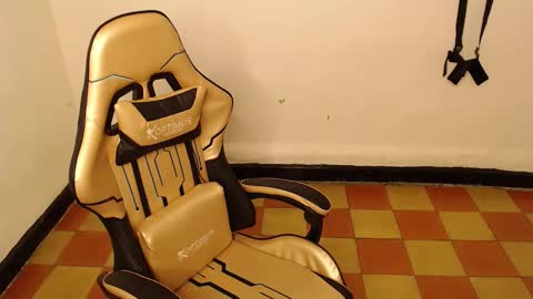 Snapshot of kerani__ chatting on 9, 10, 2025 DANIELA online show from 9, 10, 2025