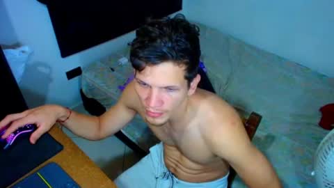 Snapshot of kevinkewma chatting on 24, 7, 2026 kevinkewma online show from 24, 7, 2026