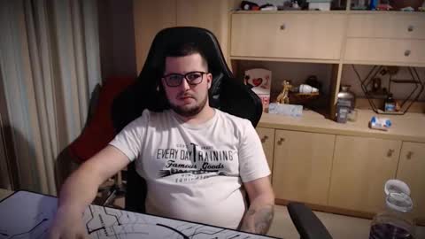 Kevinn online show from 18, 12, 2025